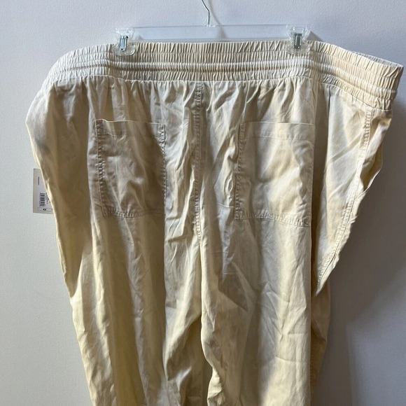 Womens High-Rise Ankle Jogger Pants Cream NWT Sz 4X by A New Day Target Pull-On - Picture 8 of 10